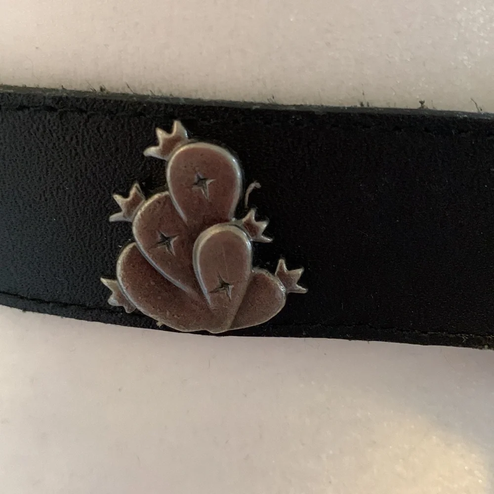 English Bridle Womens Black Leather Belt. Size M Cactus Theme/Brushed Nickel.